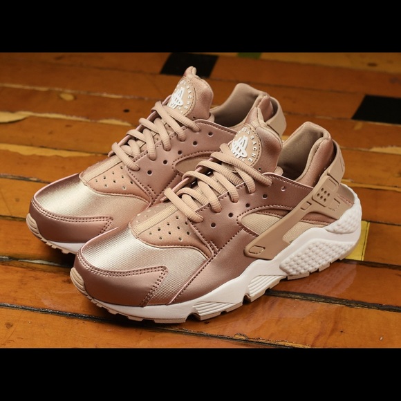 nike huarache rose gold
